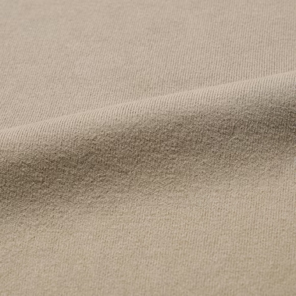 BNWT Uniqlo women’s smooth cotton relaxed crew neck sweater - BEIGE size Medium - Picture 4 of 7